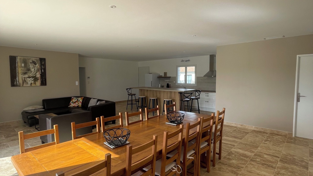 Photo of Others in Cours-de-Pile