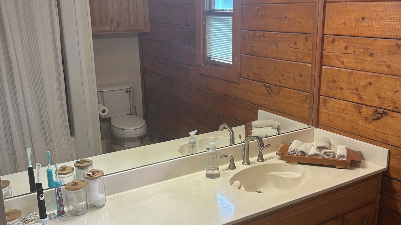 Photo of Bathroom in Forestburg