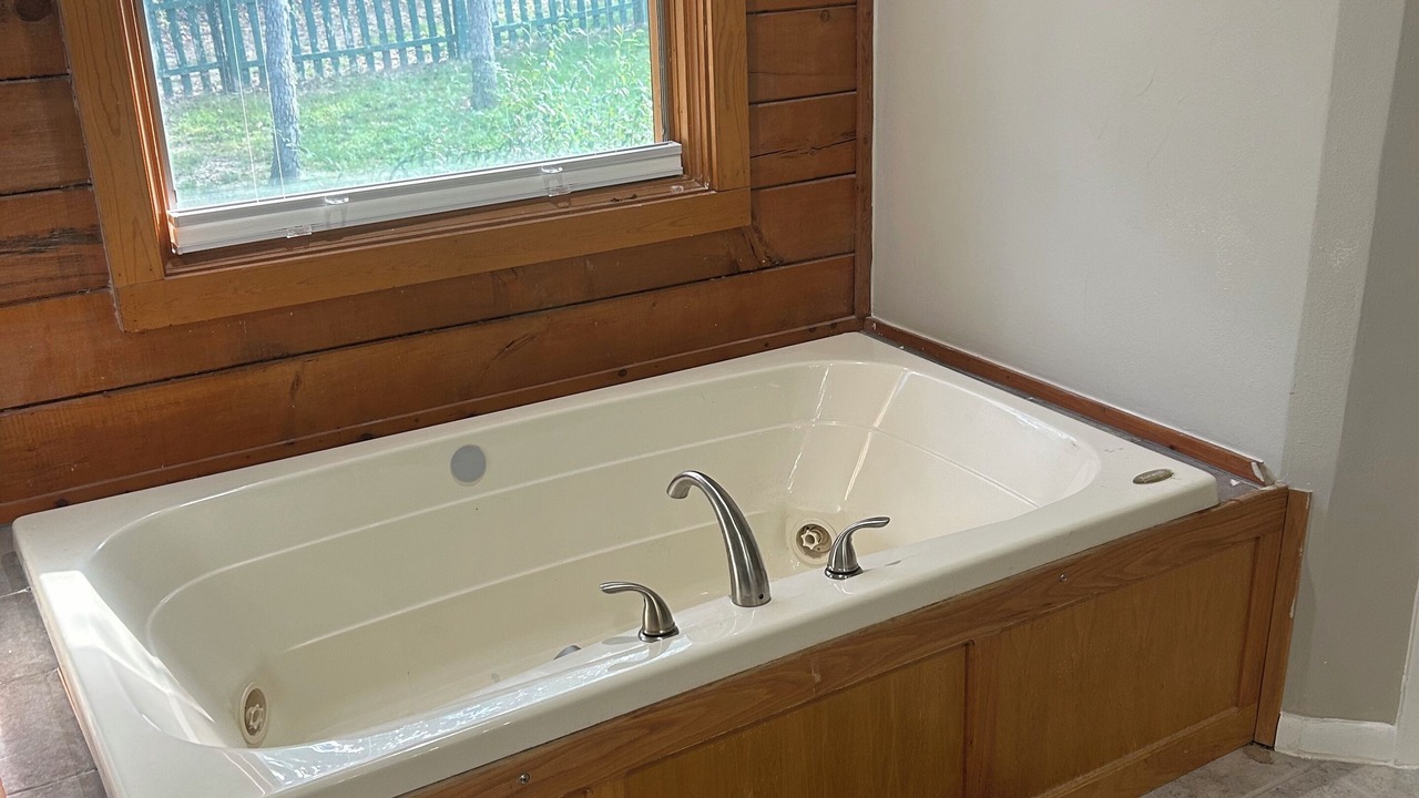 Photo of Bathroom in Forestburg