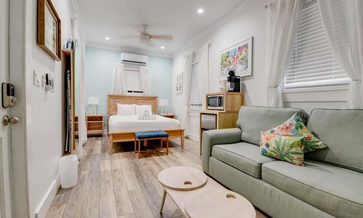 Photo of Bedroom in Historic Seaport