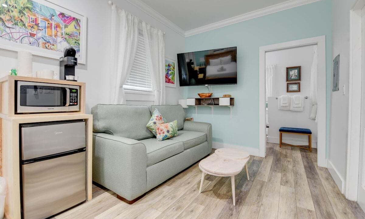 Photo of Livingroom in Historic Seaport