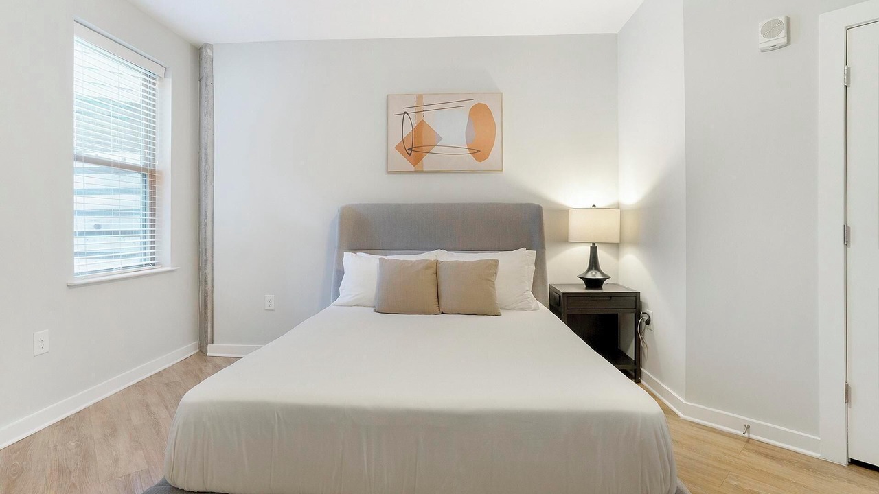 Photo of Bedroom in Downtown