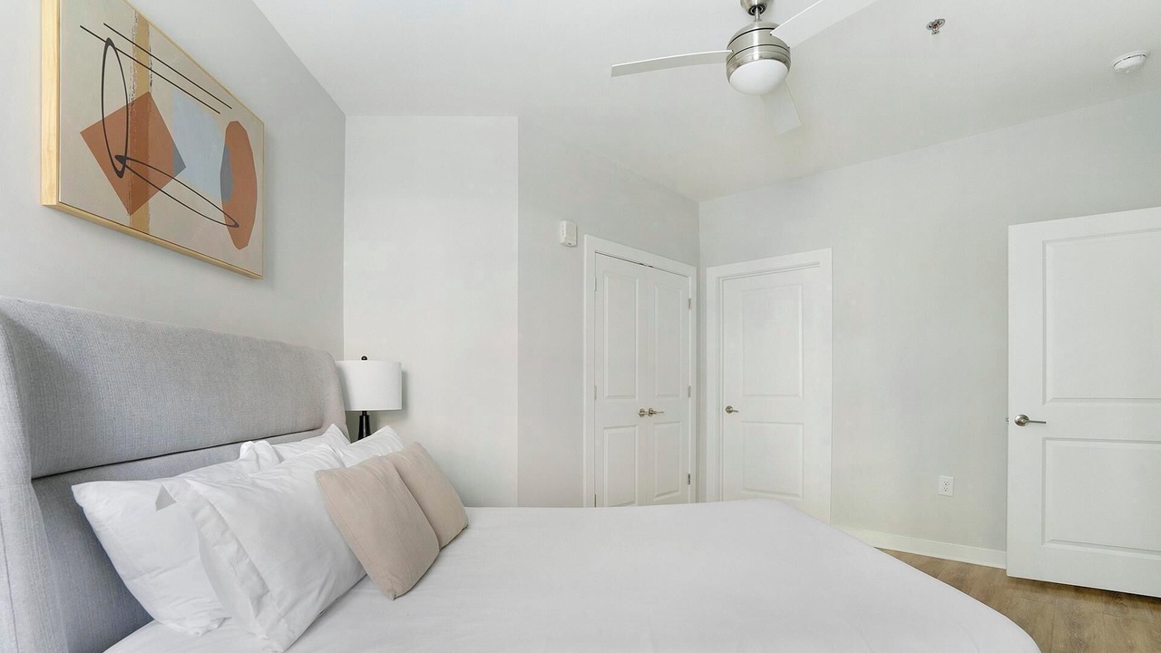 Photo of Bedroom in Downtown