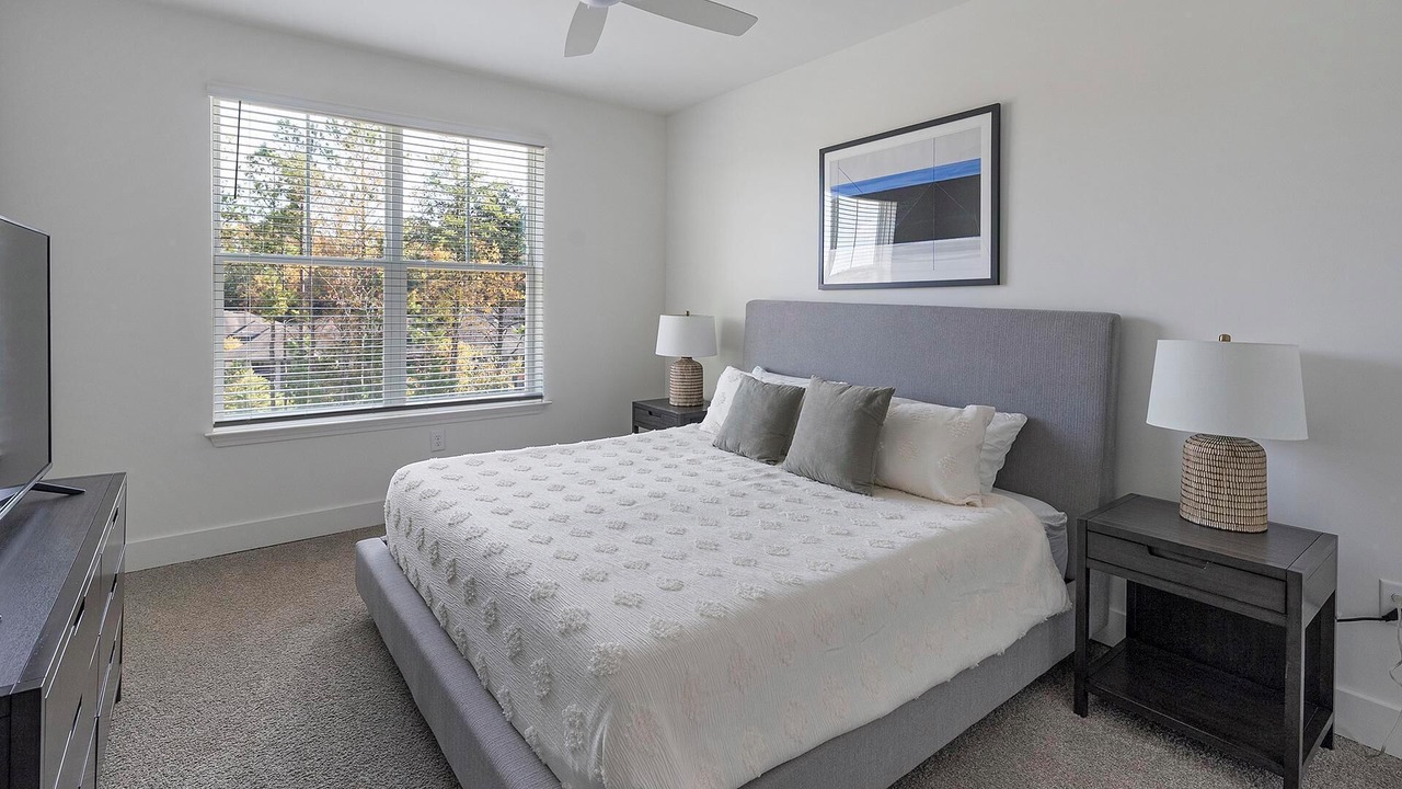 Photo of Bedroom in Crestline Heights
