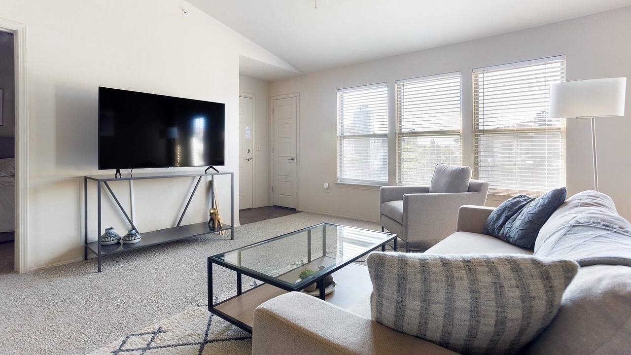 Photo of Livingroom in Jenks