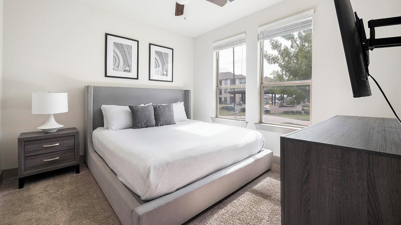 Photo of Bedroom in Manor