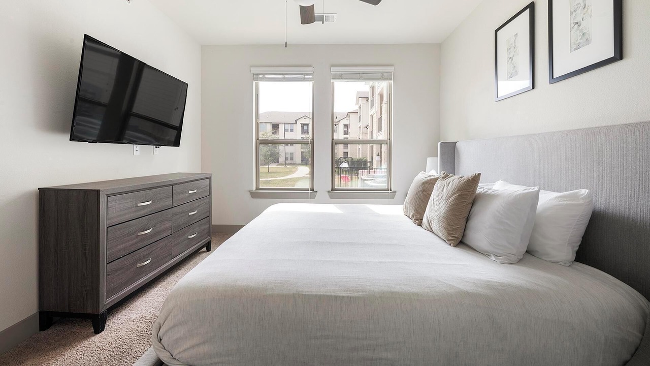 Photo of Bedroom in Manor