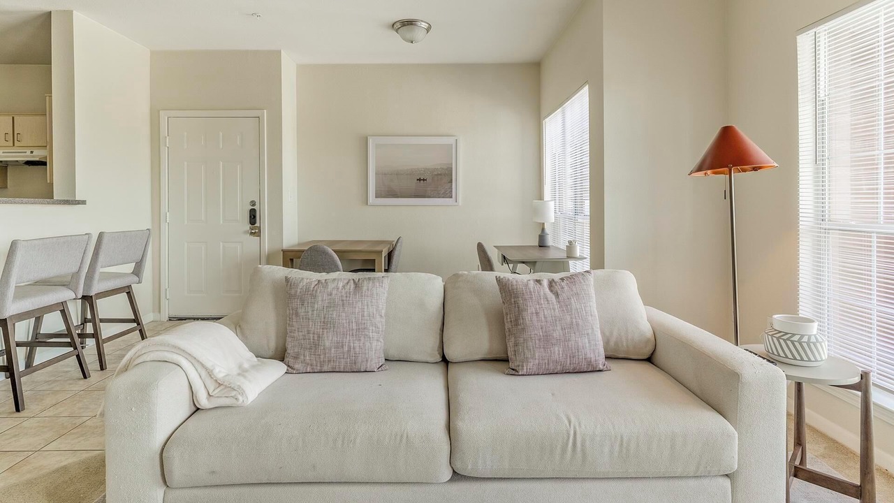 Photo of Livingroom in Southbelt/Ellington