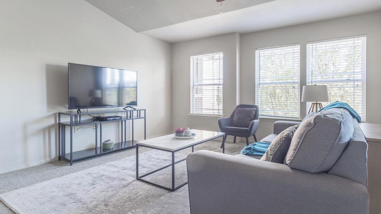 Photo of Livingroom in Broken Arrow