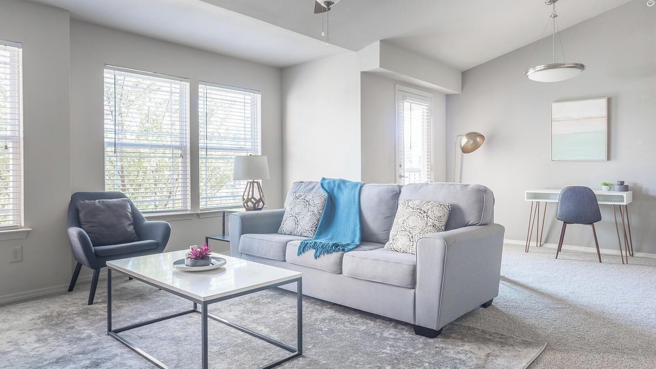 Photo of Livingroom in Broken Arrow
