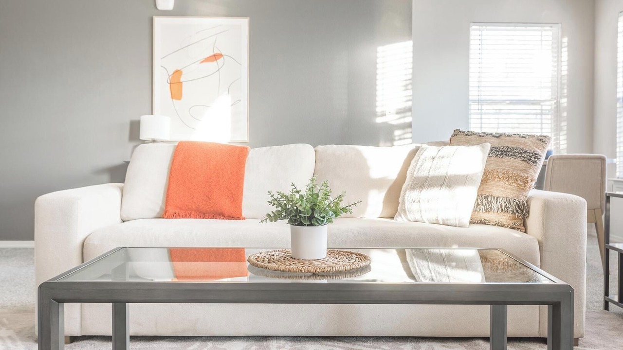 Photo of Livingroom in Broken Arrow