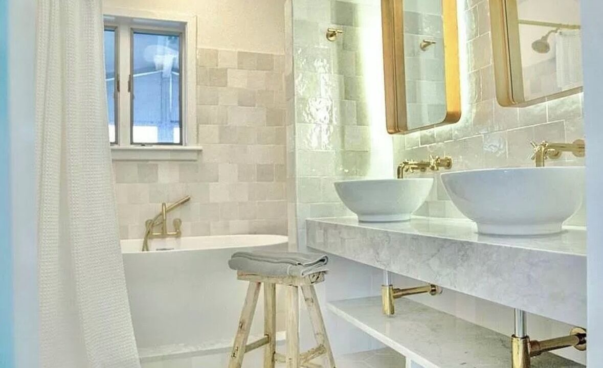 Photo of Bathroom in Middle Hope