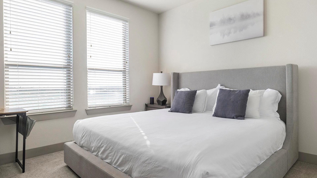 Photo of Bedroom in Manor