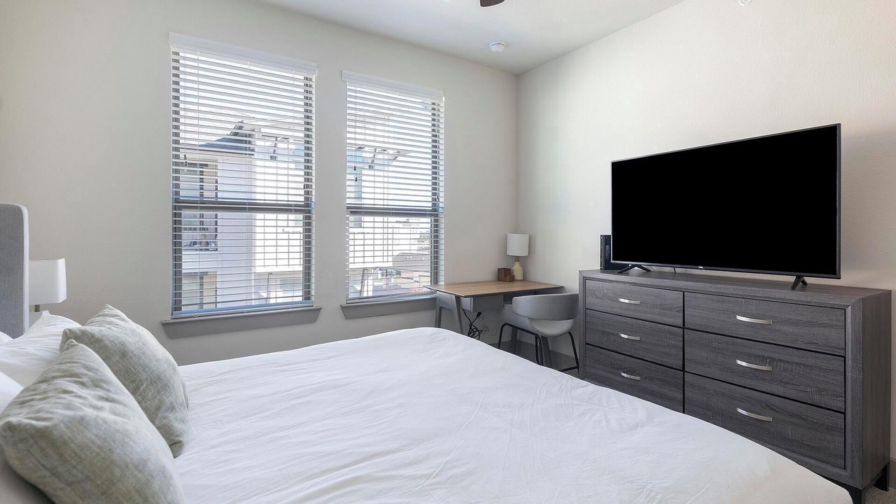Photo of Bedroom in Manor