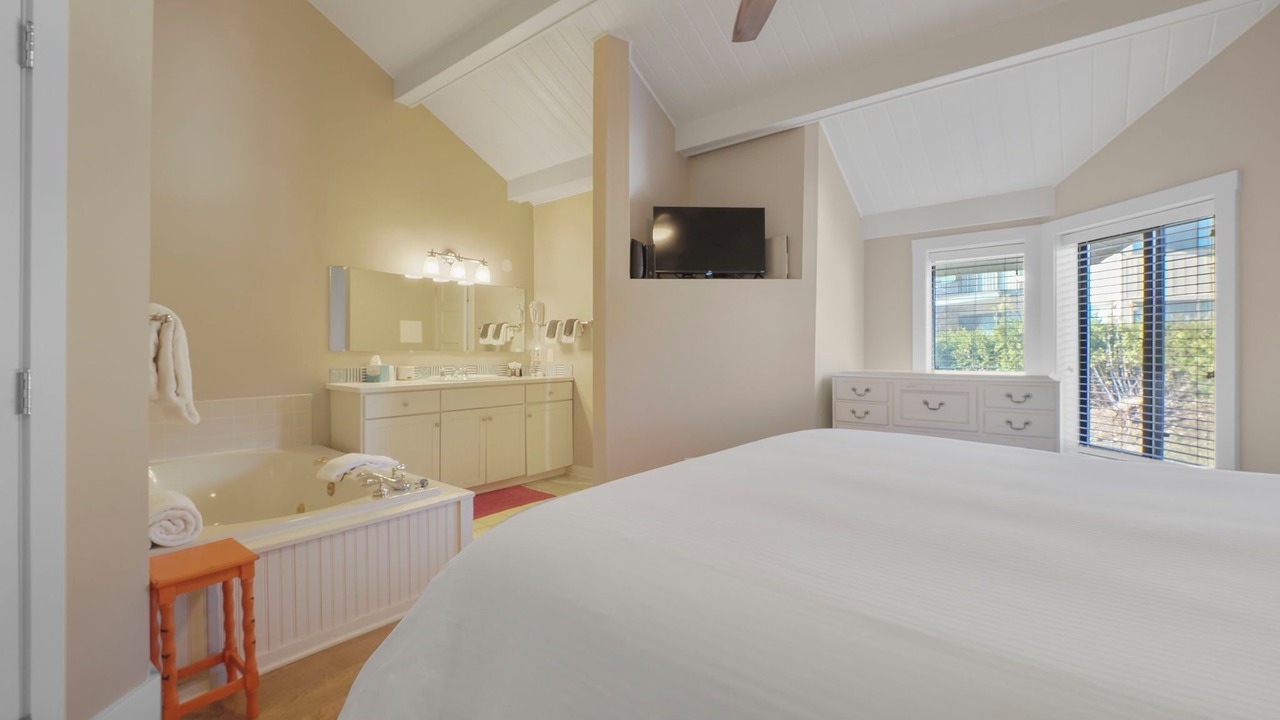 Photo of Bedroom in Charlevoix