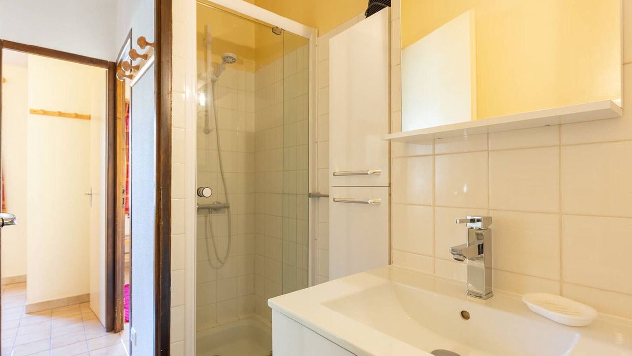 Photo of Bathroom in Loudervielle