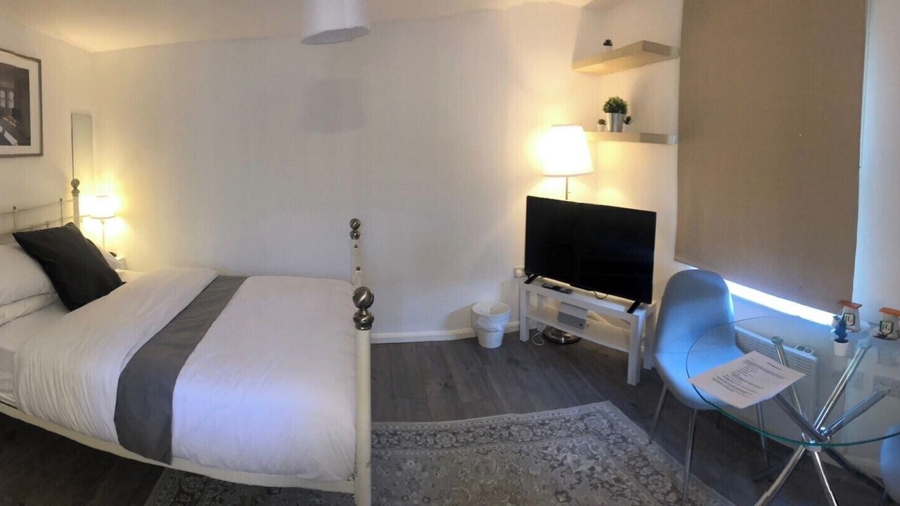 Photo of Others in Leabridge