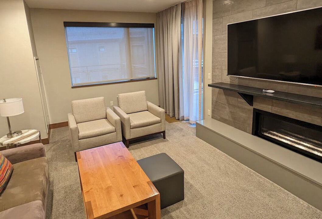 Photo of Livingroom in Flint
