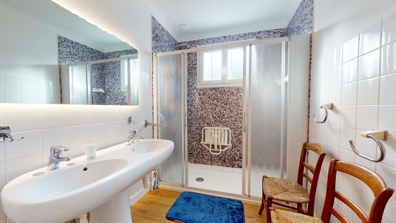 Photo of Bathroom in Saint-Gilles-Croix-de-Vie