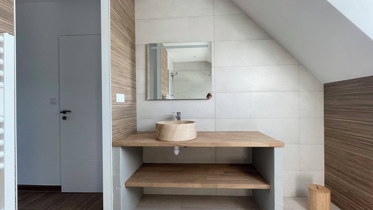 Photo of Bathroom in Peaule