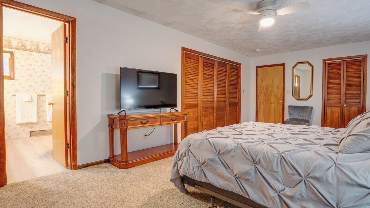 Photo of Bedroom in Lawrenceville