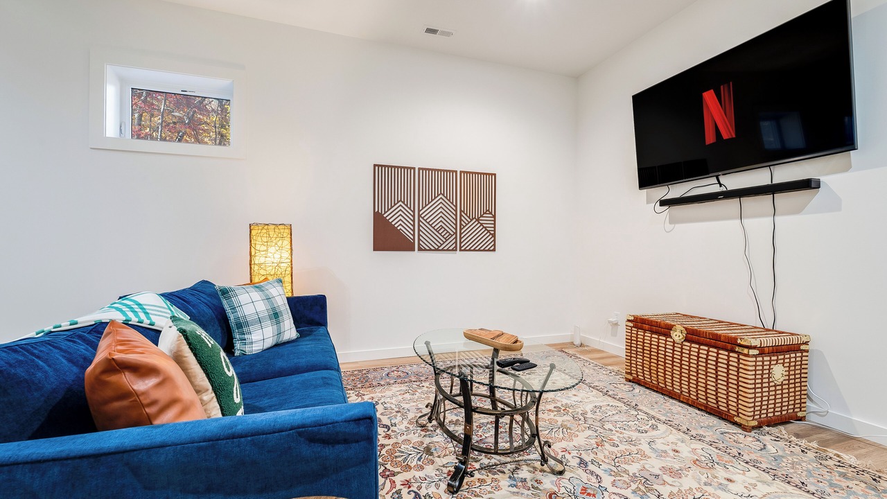 Photo of Livingroom in McGaheysville
