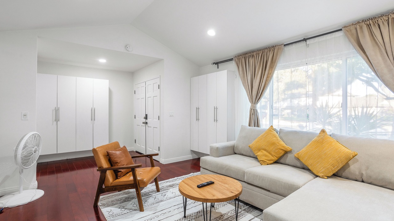 Photo of Livingroom in Newark