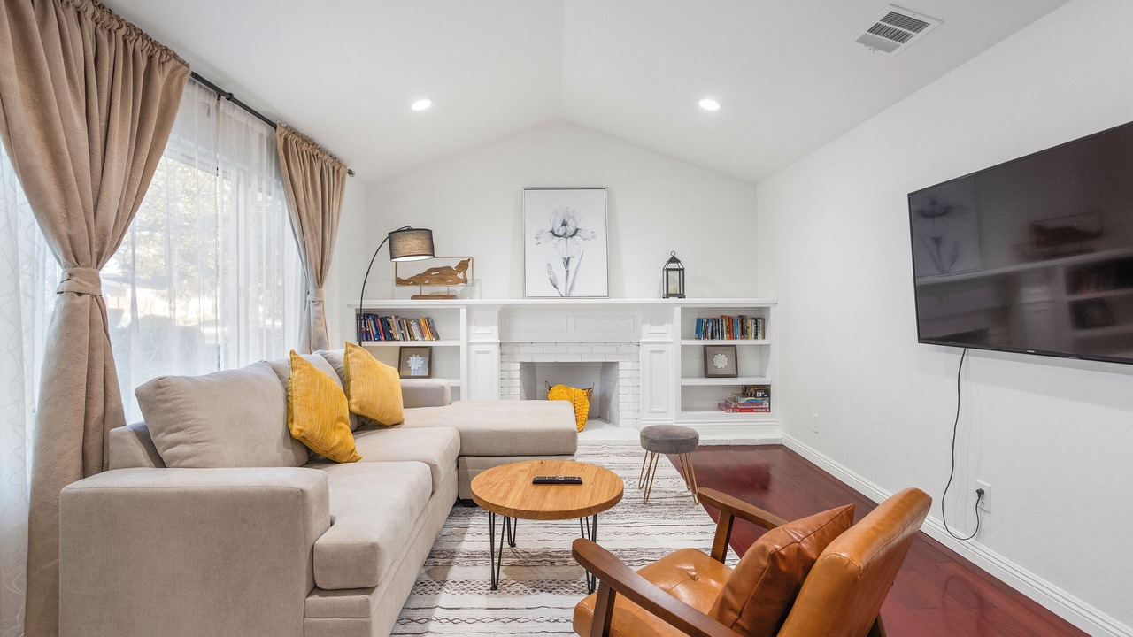 Photo of Livingroom in Newark