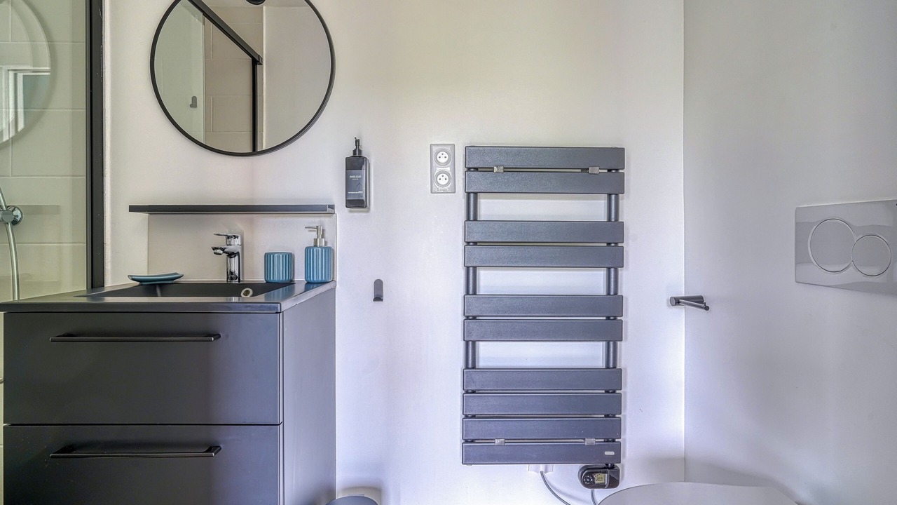 Photo of Bathroom in Gif-sur-Yvette