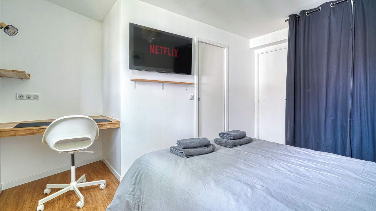 Photo of Bedroom in Gif-sur-Yvette