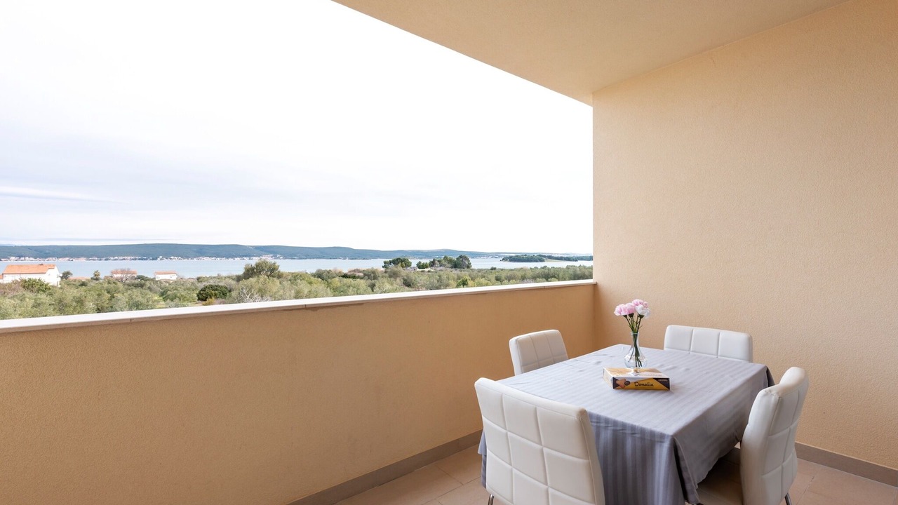 Photo of Patio Balcony in Nevidane
