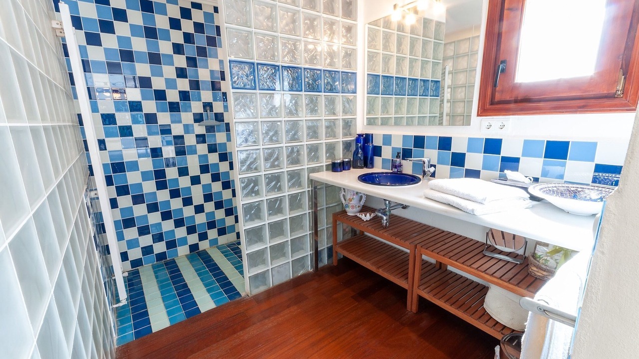 Photo of Bathroom in Trencall