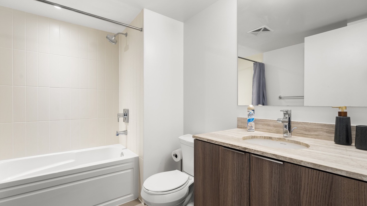 Photo of Bathroom in Bay Cloverhill
