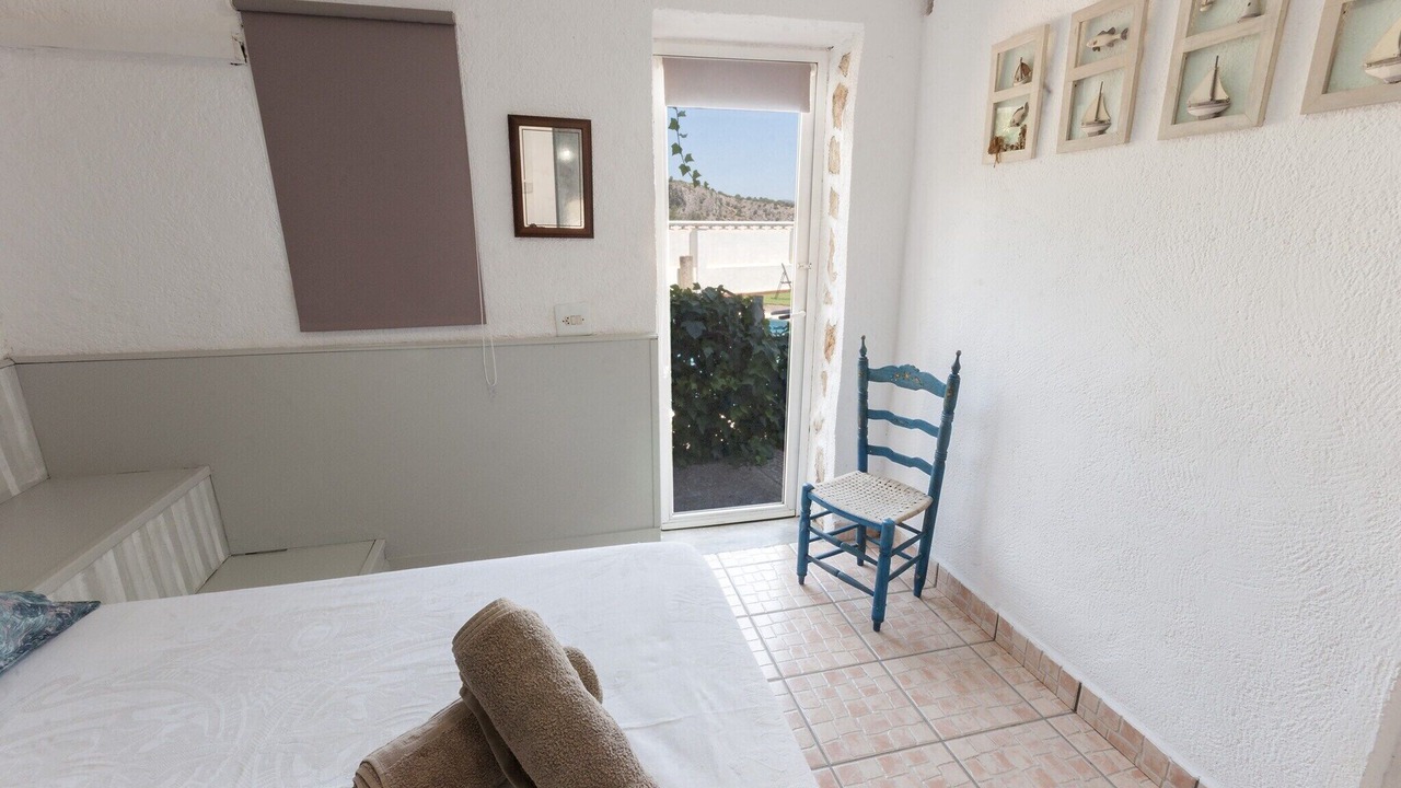 Photo of Bedroom in Ador