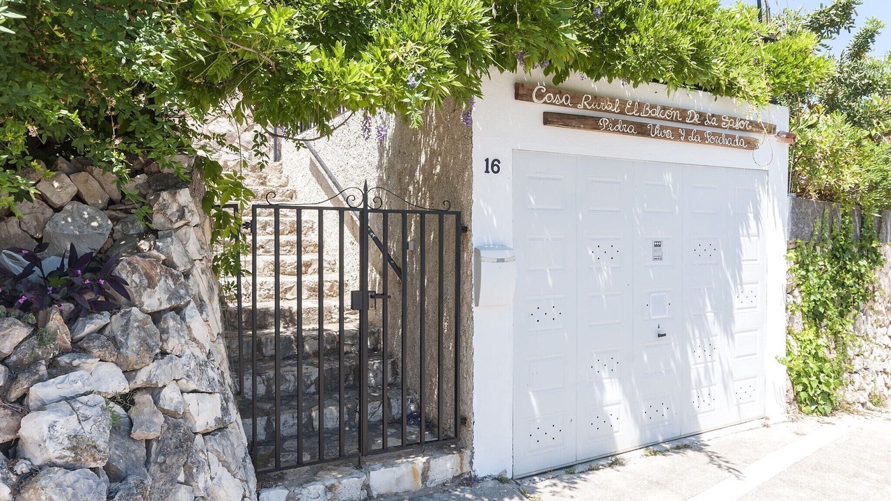 Photo of Outdoor in Ador