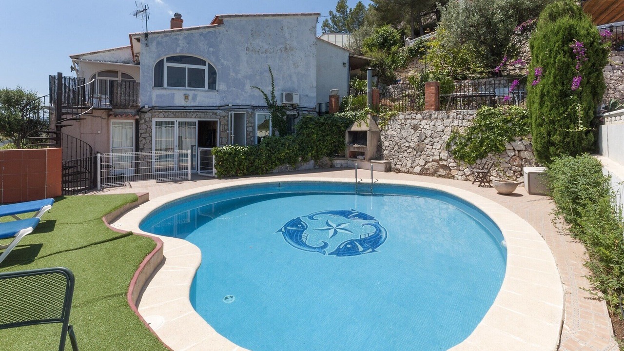 Photo of Outdoor in Ador