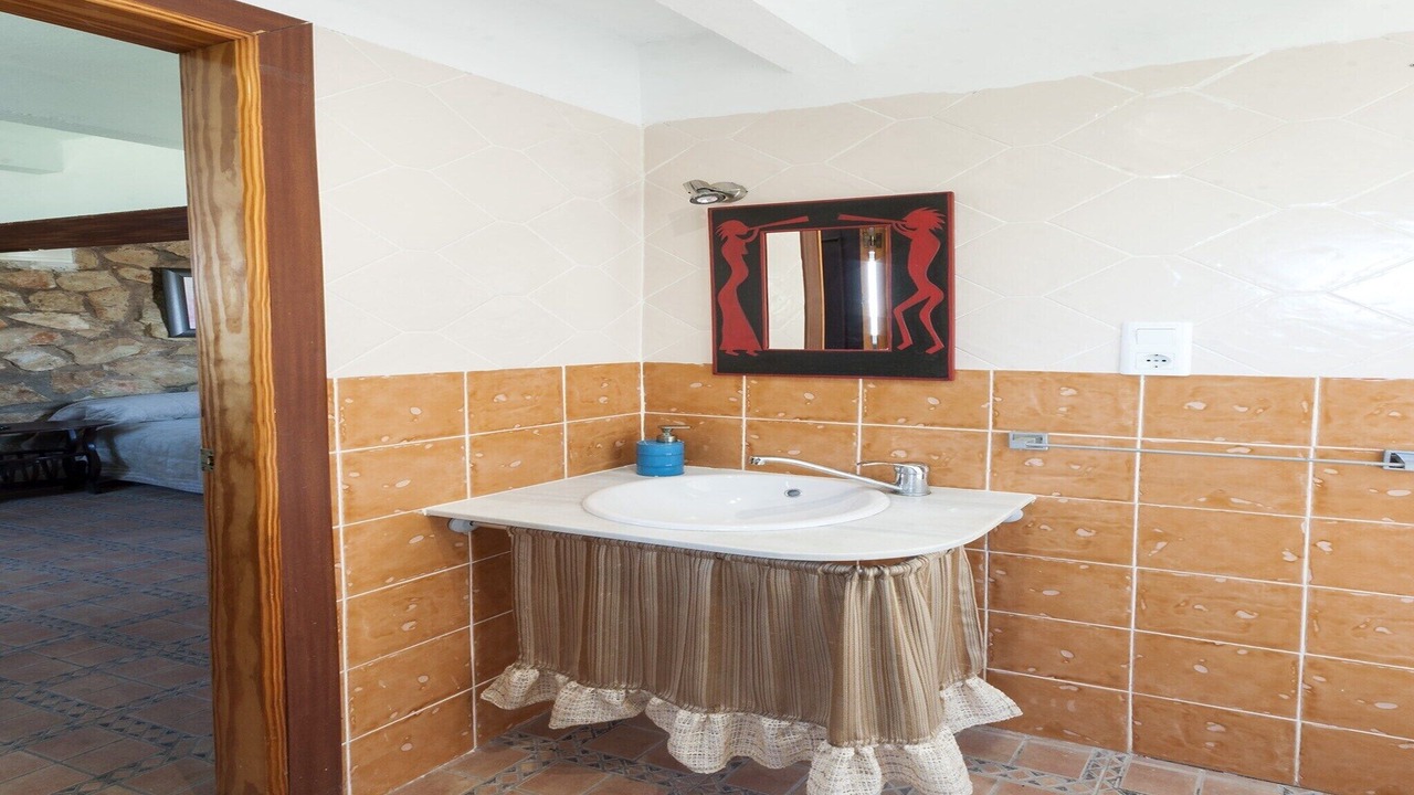 Photo of Bathroom in Ador