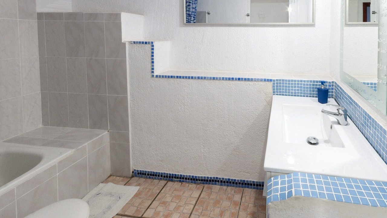 Photo of Bathroom in Ador