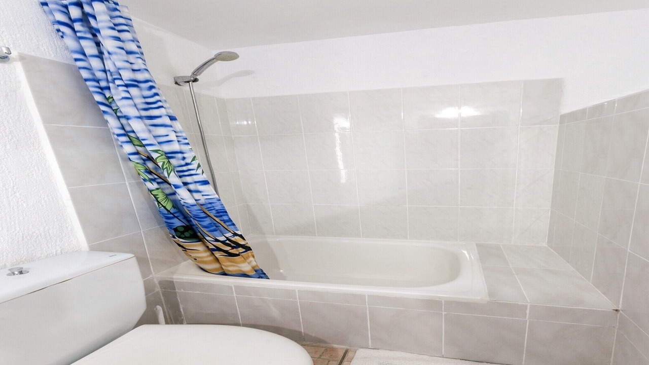 Photo of Bathroom in Ador