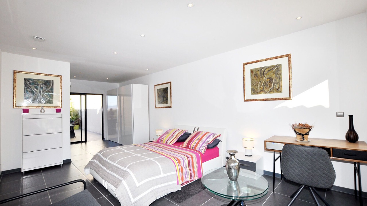 Photo of Bedroom in Pia