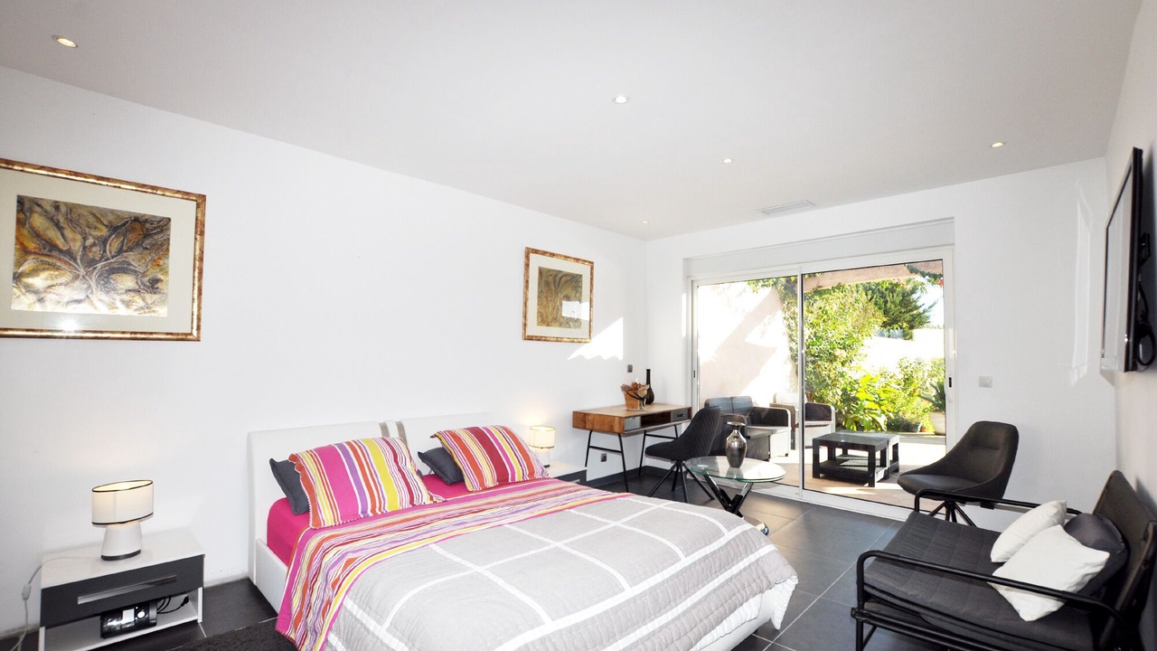 Photo of Bedroom in Pia