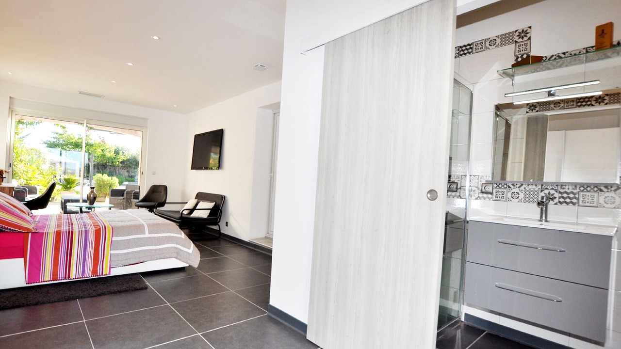 Photo of Bedroom in Pia
