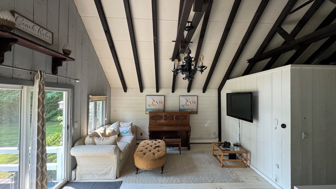 Photo of Livingroom in Water Mill