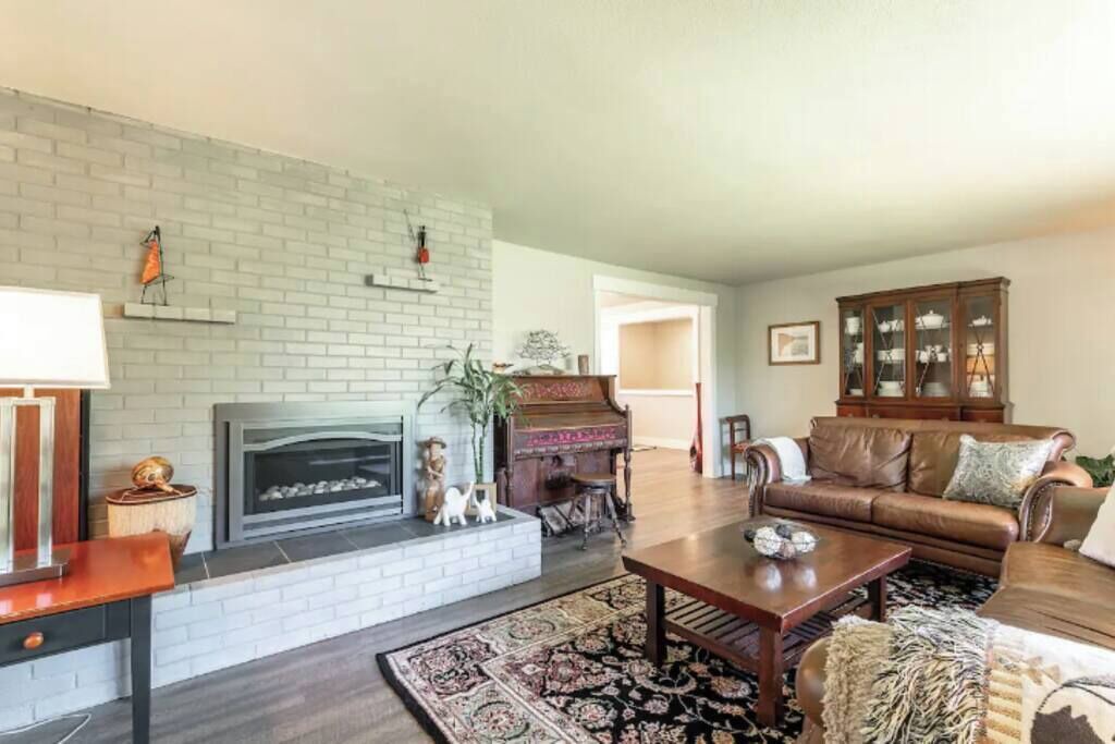 Photo of Livingroom in Starcrest