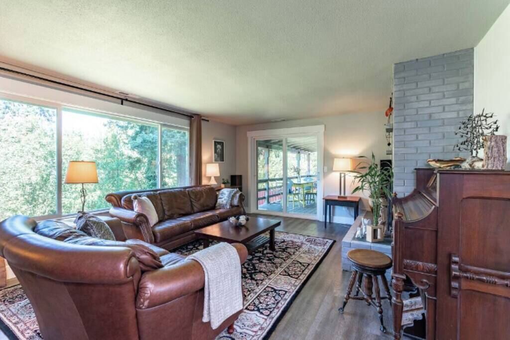 Photo of Livingroom in Starcrest