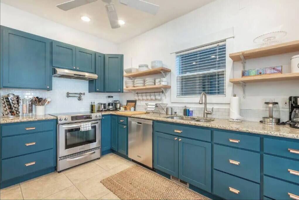 Photo of Kitchen in Sullivan's Gulch