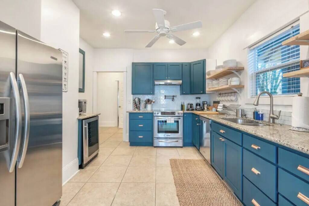 Photo of Kitchen in Sullivan's Gulch