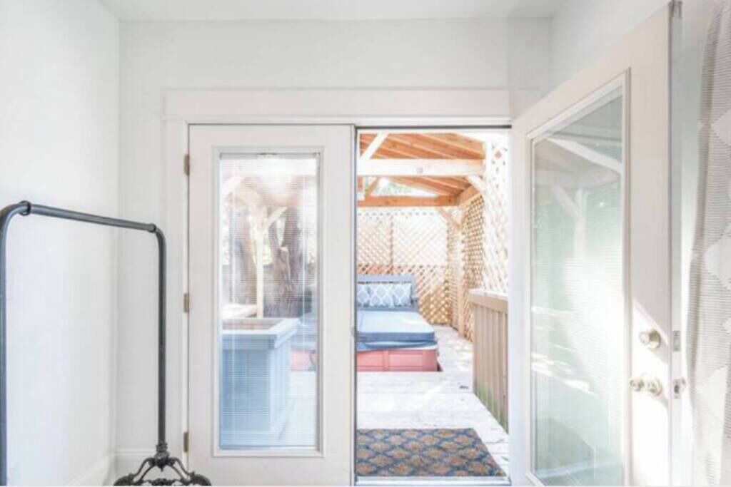 Photo of Bedroom in Sullivan's Gulch