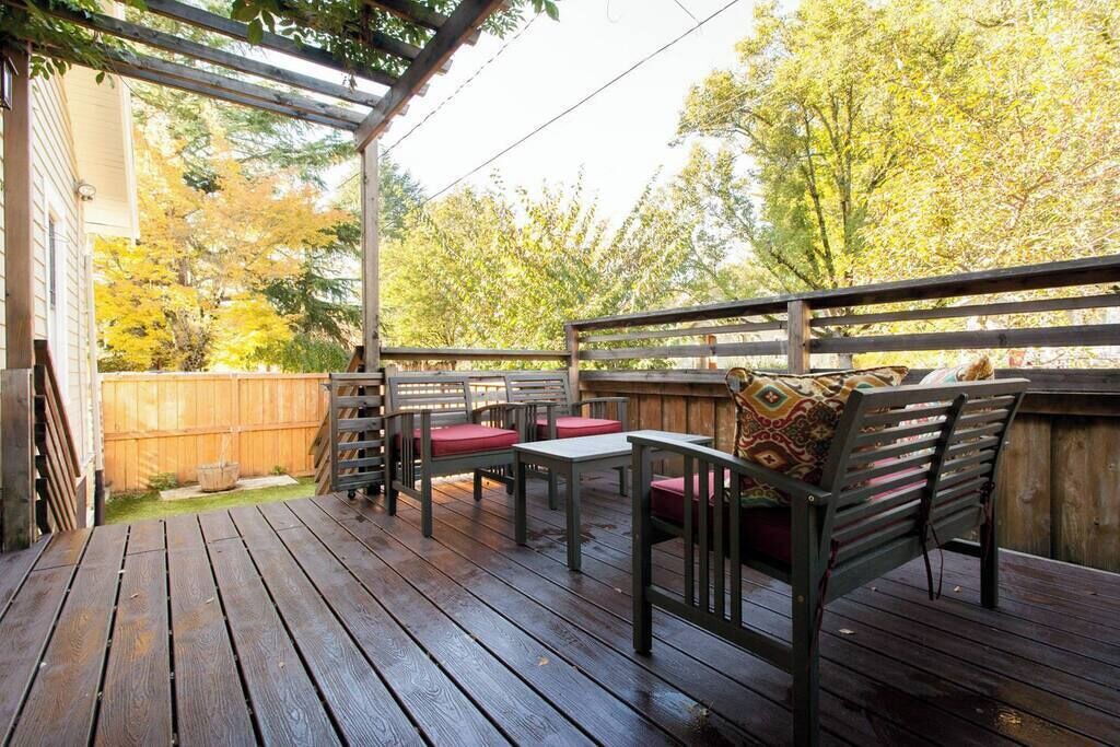 Photo of Outdoor in Sunnyside