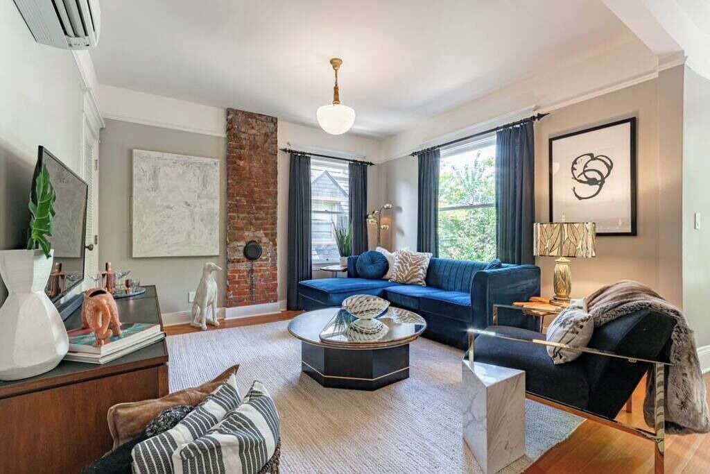 Photo of Livingroom in Nob Hill